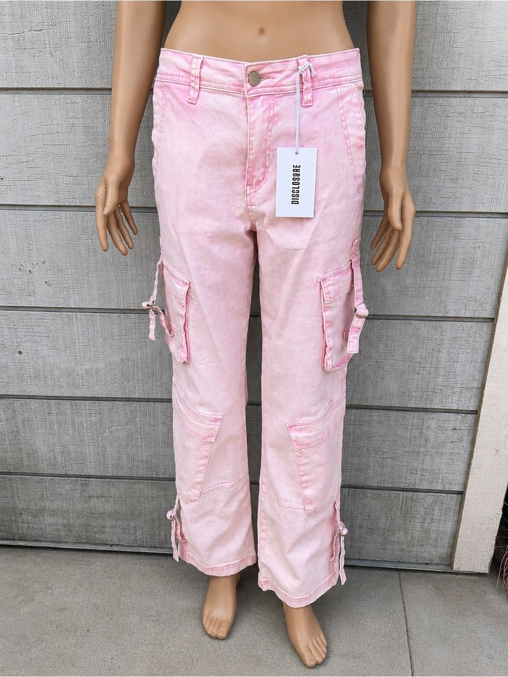 Women’s Disclosure mid rise y2k White Cargo Pants – NWT – Size 7/28